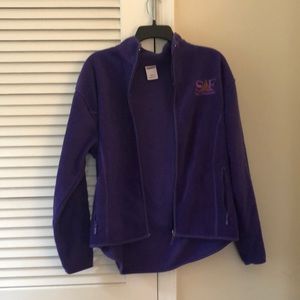 Sweatshirt with zipper